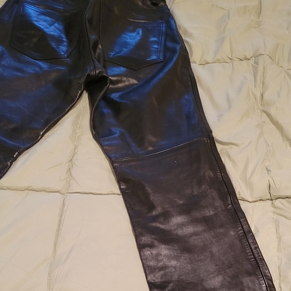 Gap black leather pants size 0 - Picture 3 of 3